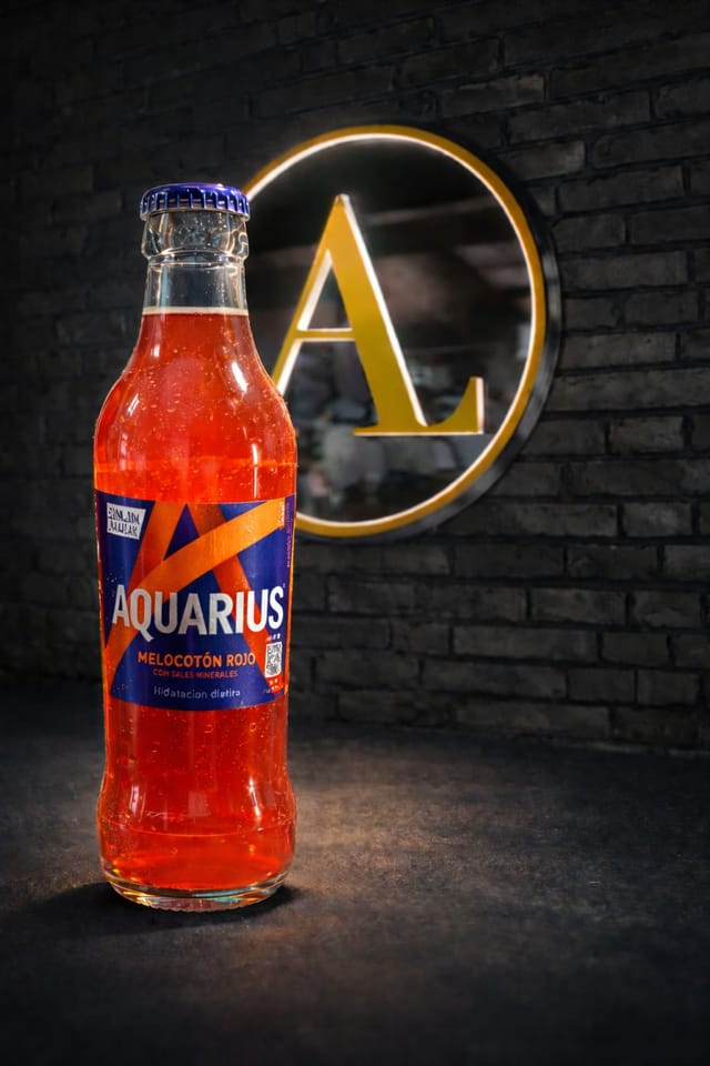 Aquarius Melocotón Rojo Cristal